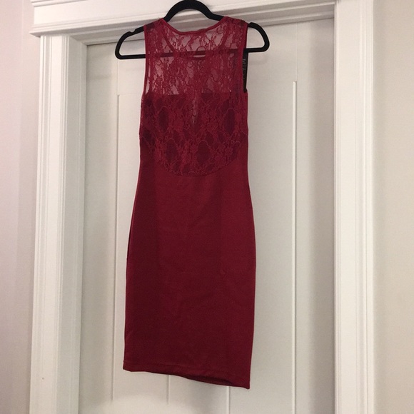 Sexy Red dress with lace details - Picture 2 of 3